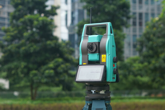 hậu quả khi sử dụng máy toàn đạc gặp vấn đề