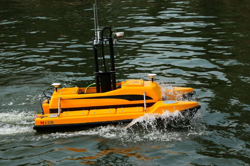 USV với hệ thống đo sâu đa tia