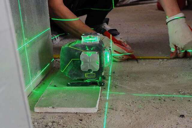 Máy cân mực laser bị lỗi tia mờ và lệch tâm.