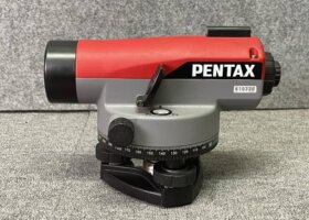 Máy thủy bình Pentax của nước nào sản xuất?