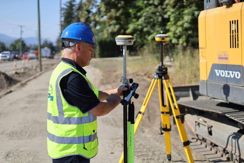 Sử dụng máy GPS RTK 2 tần số đo đạc thực địa